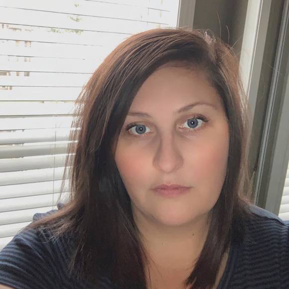 Meet your Posher, Carie - Picture 1 of 1